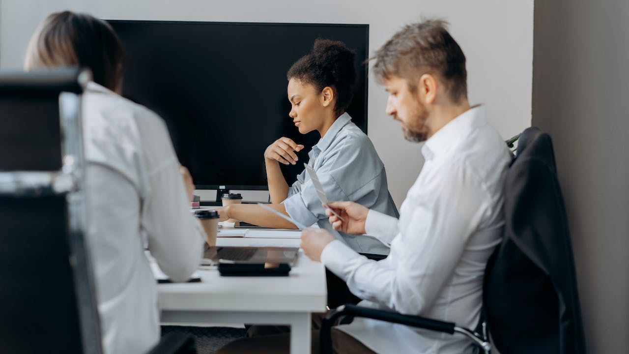 Workplace depicting the dangers of not doing background checks for employee safety