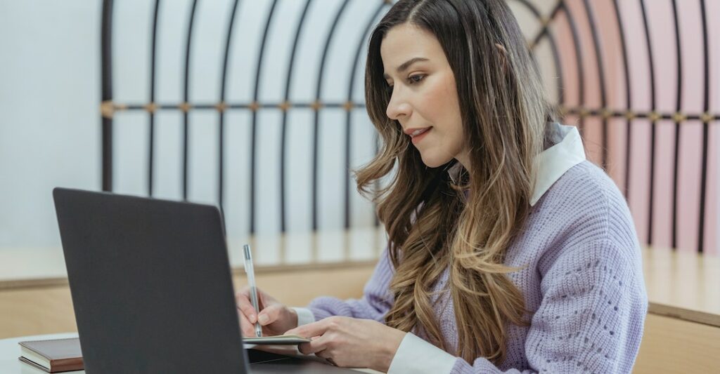 Employee completing Australian police check for a job online